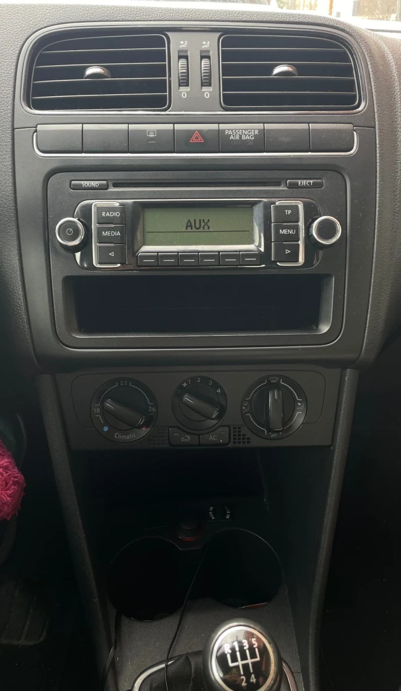 VW Polo 6R, снимка 8 - Автомобили и джипове - 52155069