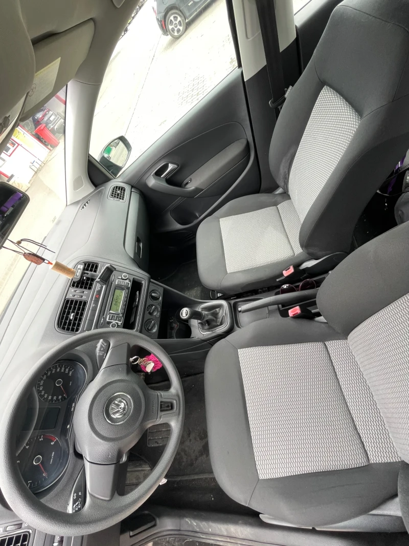VW Polo 6R, снимка 7 - Автомобили и джипове - 52155069