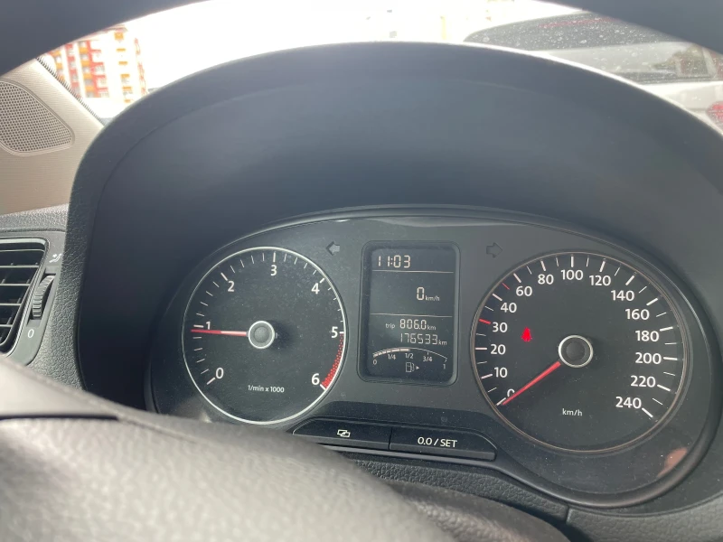 VW Polo 6R, снимка 9 - Автомобили и джипове - 52155069