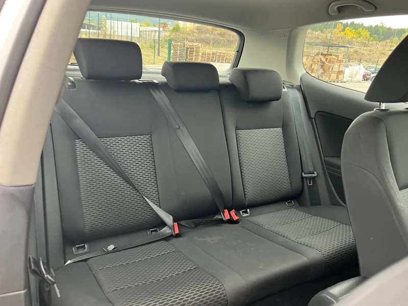 VW Golf 6, 1.6TDI, снимка 13 - Автомобили и джипове - 52042217