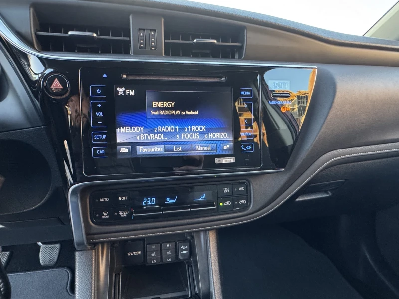 Toyota Auris 1.6 ПЪРВИ СОБСТВЕНИК, снимка 13 - Автомобили и джипове - 52849578