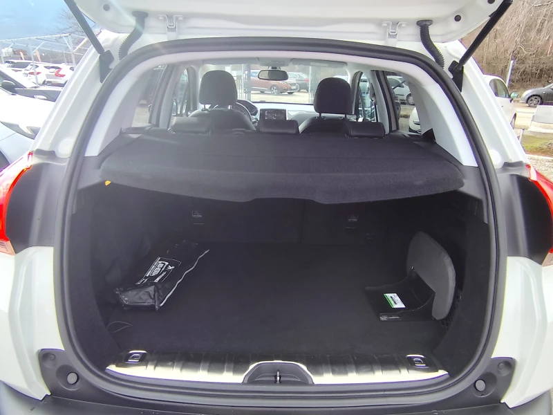 Peugeot 2008 1.2i* ALLURE* LED* EURO6B* NAVI* KLIMATRONIK* , снимка 12 - Автомобили и джипове - 53096531