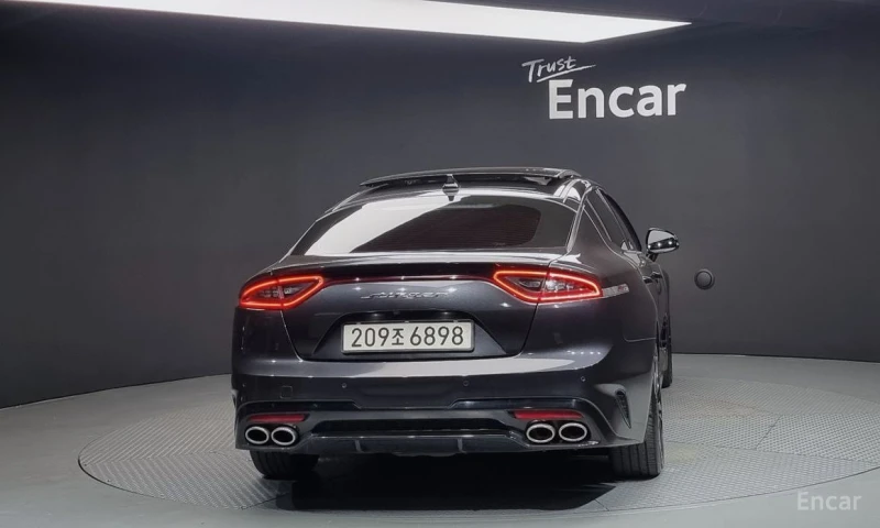 Kia Stinger, снимка 4 - Автомобили и джипове - 53238102