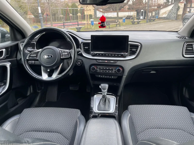 Kia XCeed, снимка 4 - Автомобили и джипове - 53396324