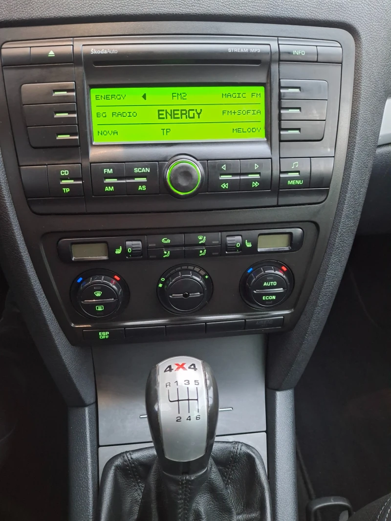 Skoda Octavia 4x4, снимка 8 - Автомобили и джипове - 53447254