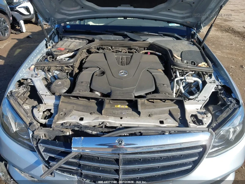 Mercedes-Benz E 400 Burmester* Памет* Обдух* Пано* 3 Ключа* Buy now, снимка 9 - Автомобили и джипове - 53535308