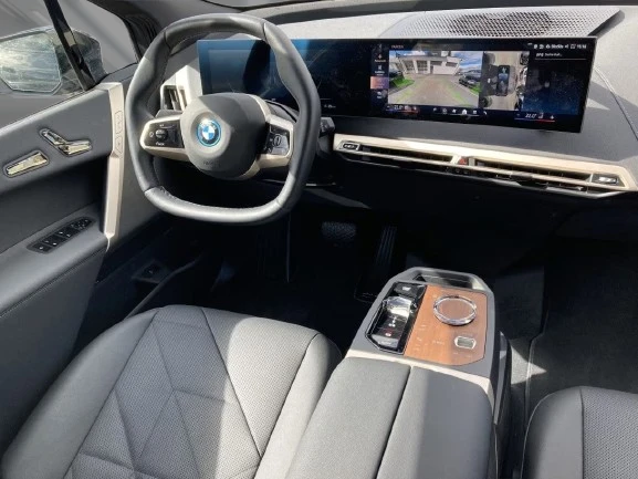 BMW iX xDrive50 = Sport Package = Гаранция, снимка 8 - Автомобили и джипове - 54371896