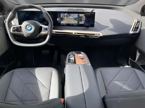 BMW iX xDrive50 = Sport Package = Гаранция, снимка 7 - Автомобили и джипове - 54371896