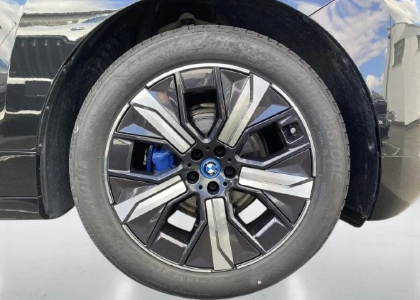 BMW iX xDrive50 = Sport Package = Гаранция, снимка 4 - Автомобили и джипове - 54371896
