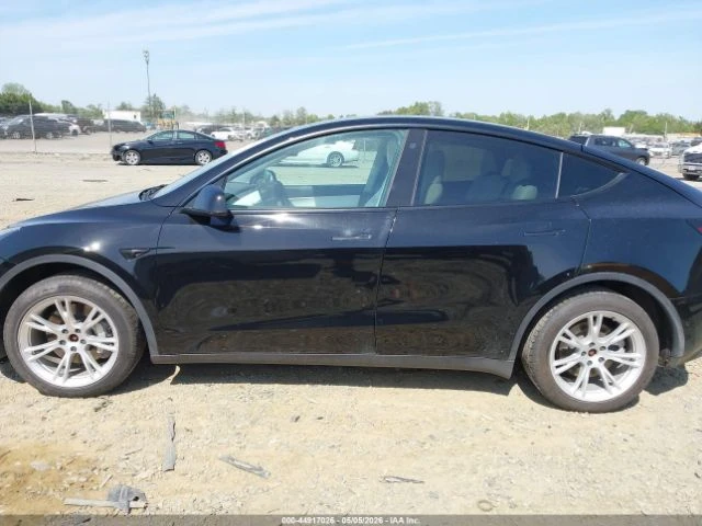 Tesla Model Y * LONG RANGE* DUAL MOTOR* КОЖА* ПОДГРЕВ* ПАНОРАМА*, снимка 13 - Автомобили и джипове - 54881490