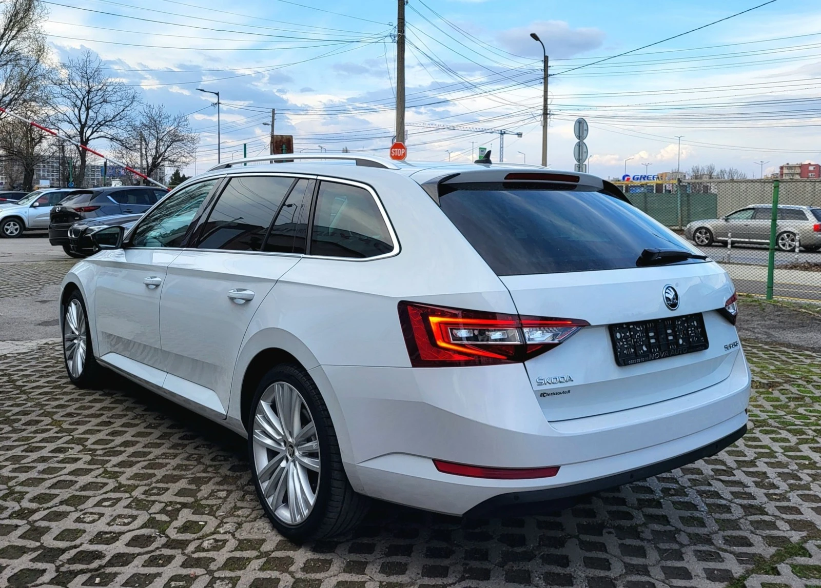 Skoda Superb 2.0TDI DSG Executive LED Euro 6 - изображение 4