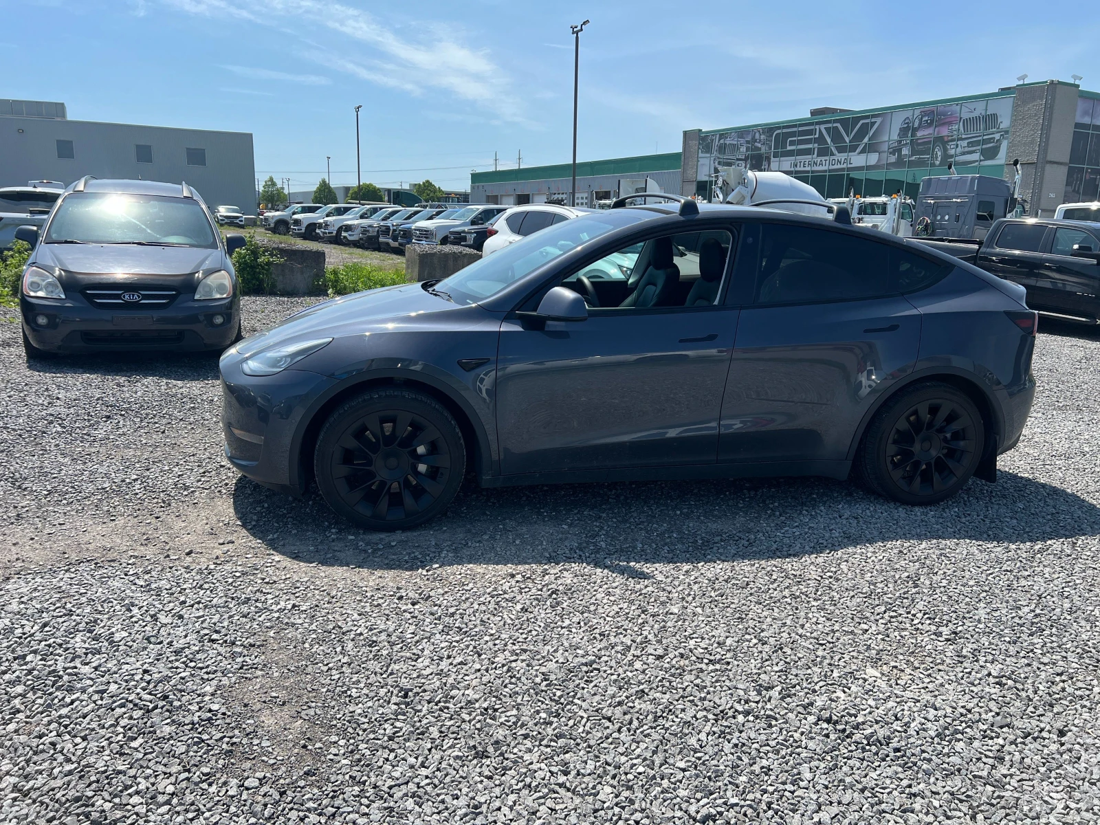 Tesla Model Y * LONG RANGE* * АвтоКредит*  - изображение 2