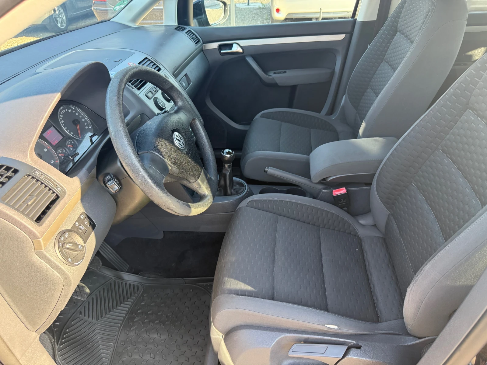 VW Touran 1.9TDI/105hp/7Mesta/ - изображение 9