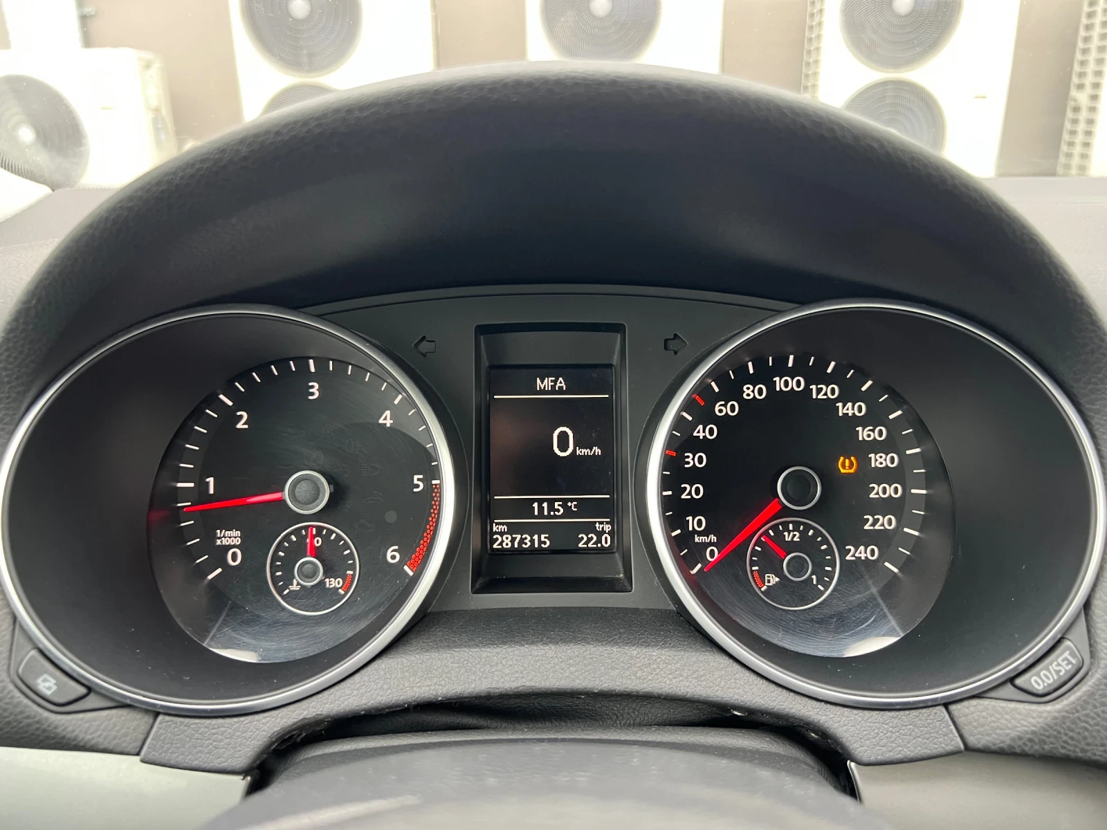 VW Golf 6, 1.6TDI | Mobile.bg   14