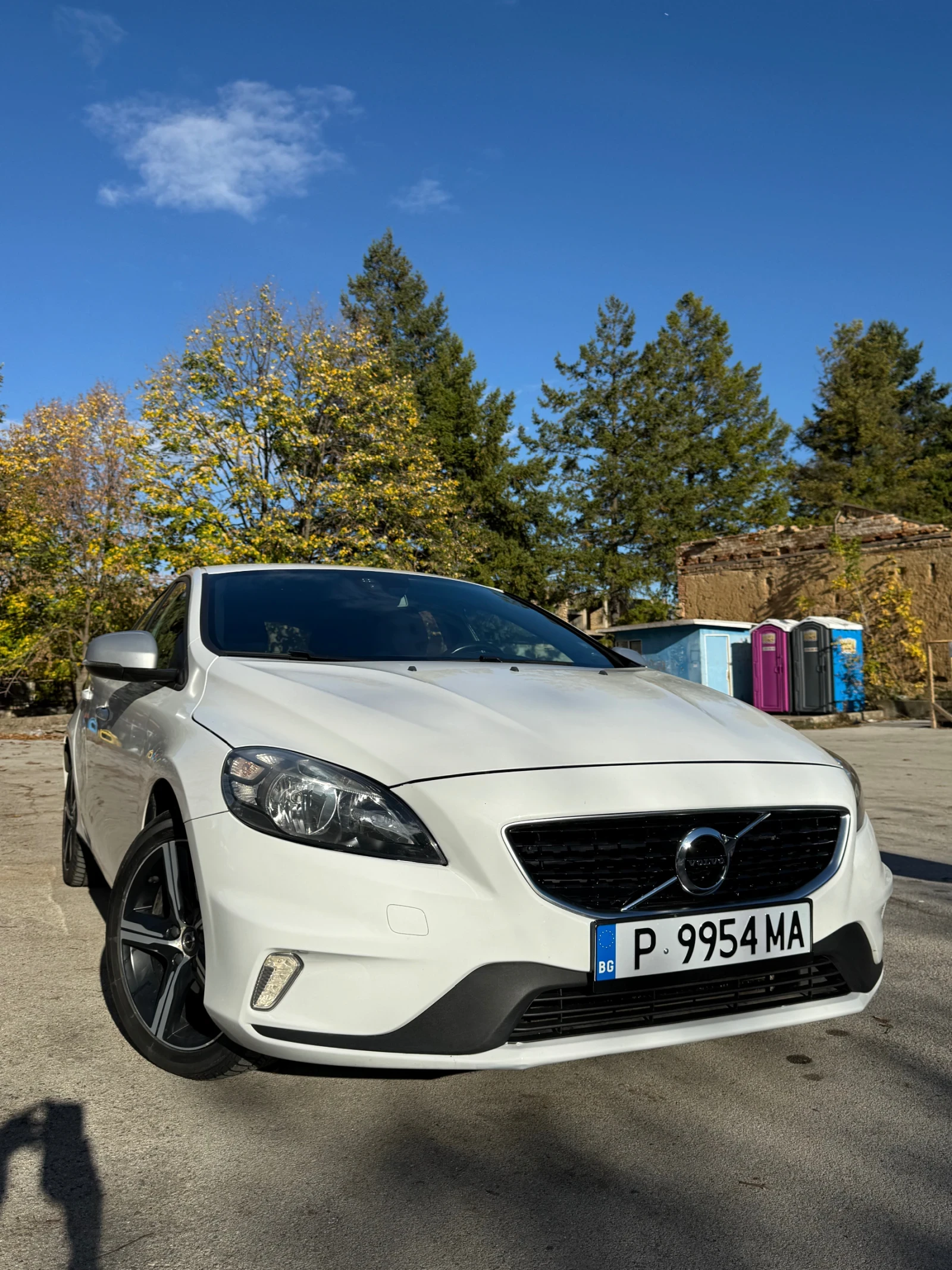 Volvo V40 R Design - изображение 2