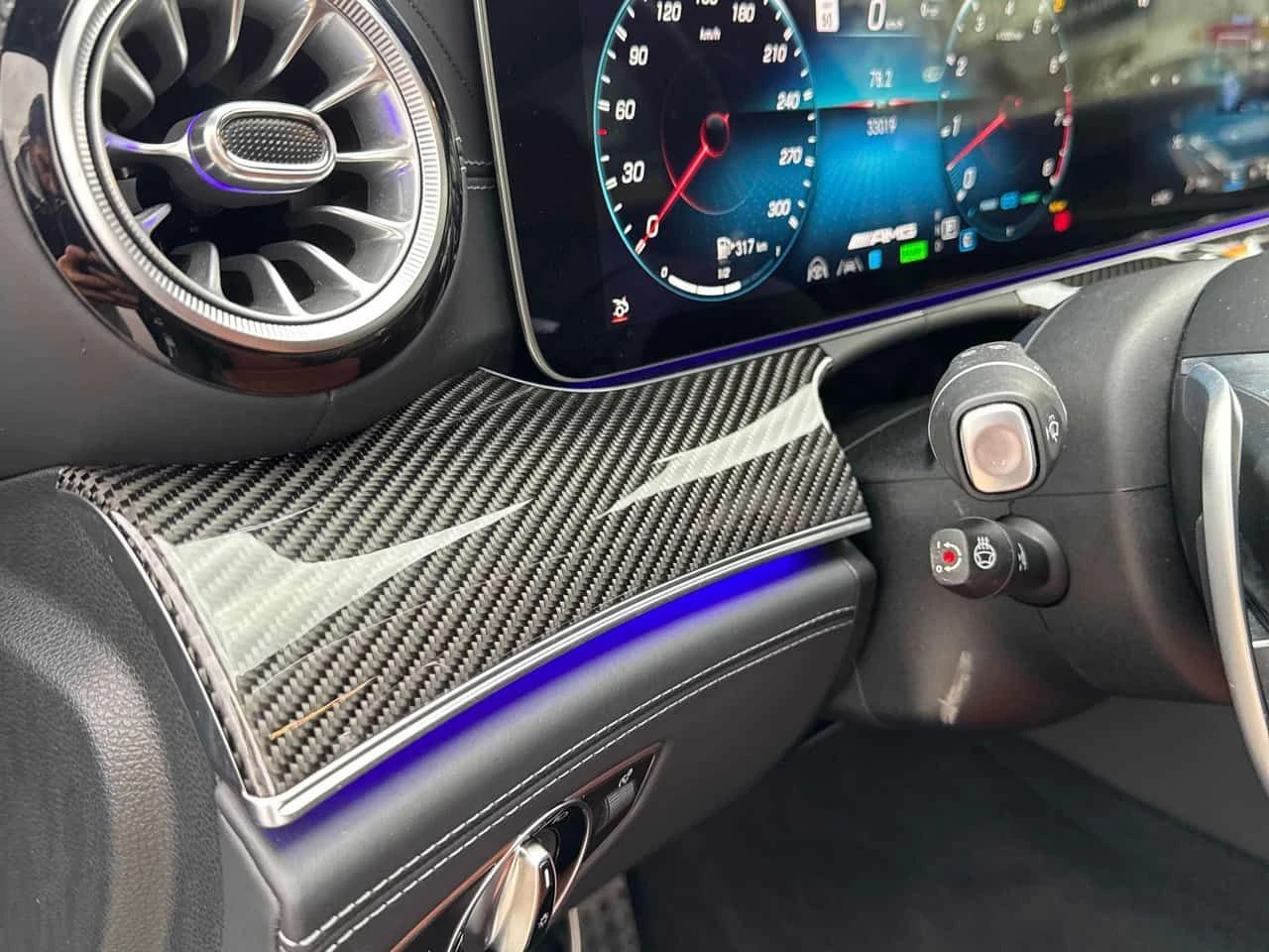 Mercedes-Benz AMG GT * 53 * CARFAX * БЕЗ ПЪРВОНАЧАЛНА ВНОСКА, снимка 13 - Автомобили и джипове - 53953000