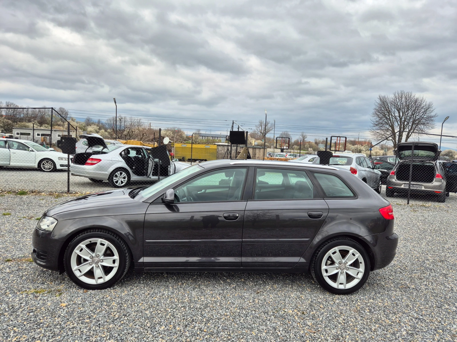 Audi A3 2.0TDI, снимка 7 - Автомобили и джипове - 54145479