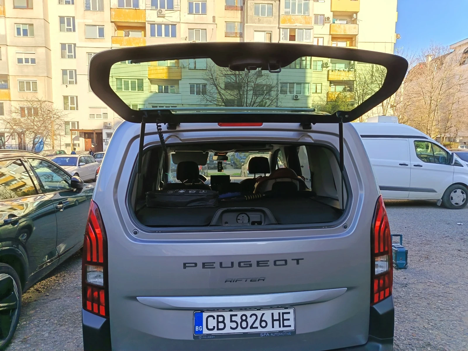Peugeot Rifter, снимка 11 - Автомобили и джипове - 54153995