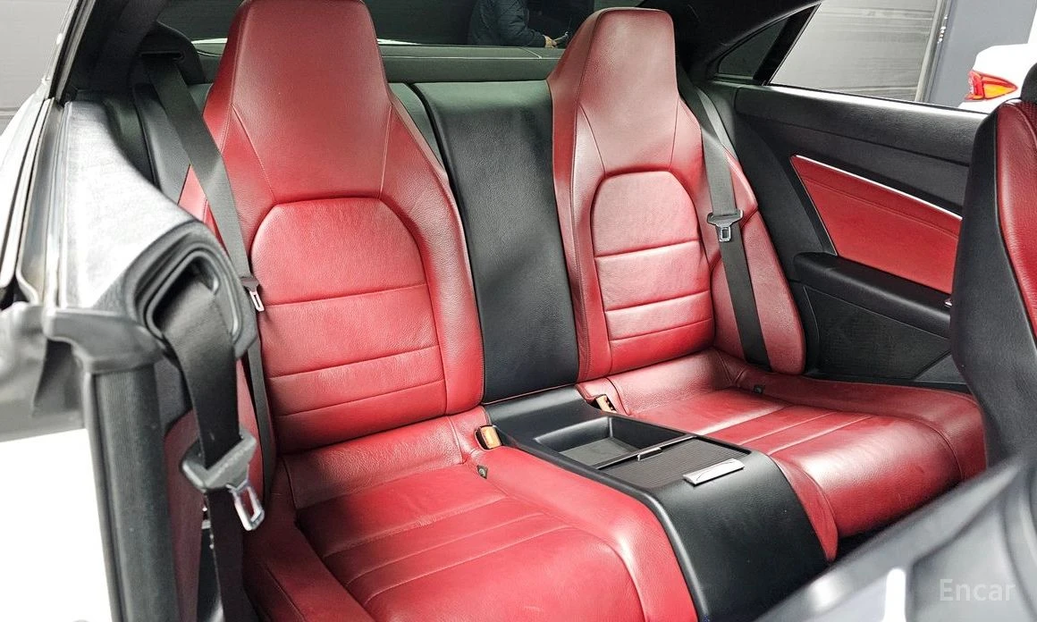 Mercedes-Benz E 400 AMG PACK* PANO* КОЖА* ПОДГРЕВ* ОБДУХВАНЕ* НАВИГАЦИ, снимка 11 - Автомобили и джипове - 54175799