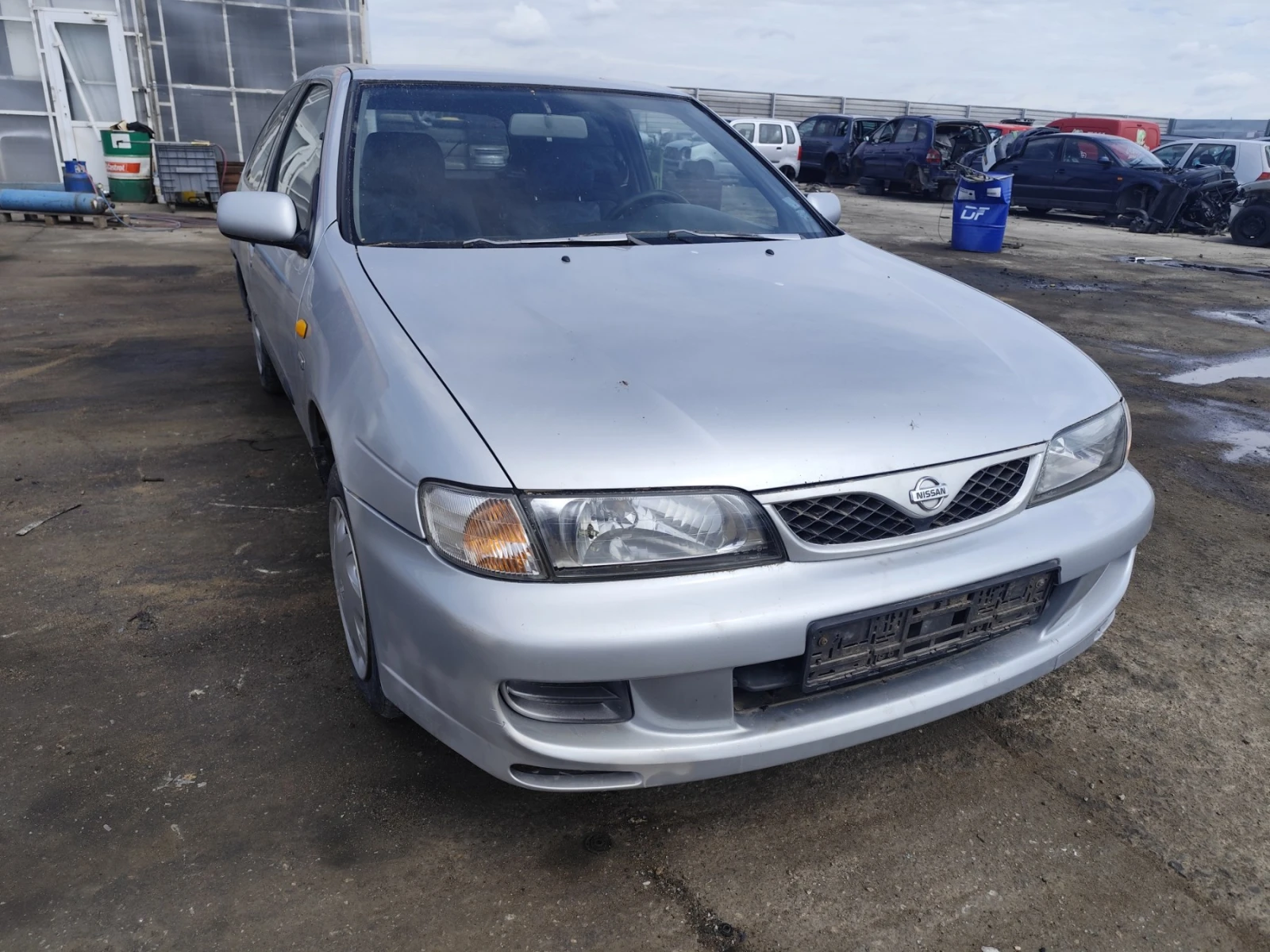 Nissan Almera 1.4, снимка 2 - Автомобили и джипове - 54482560