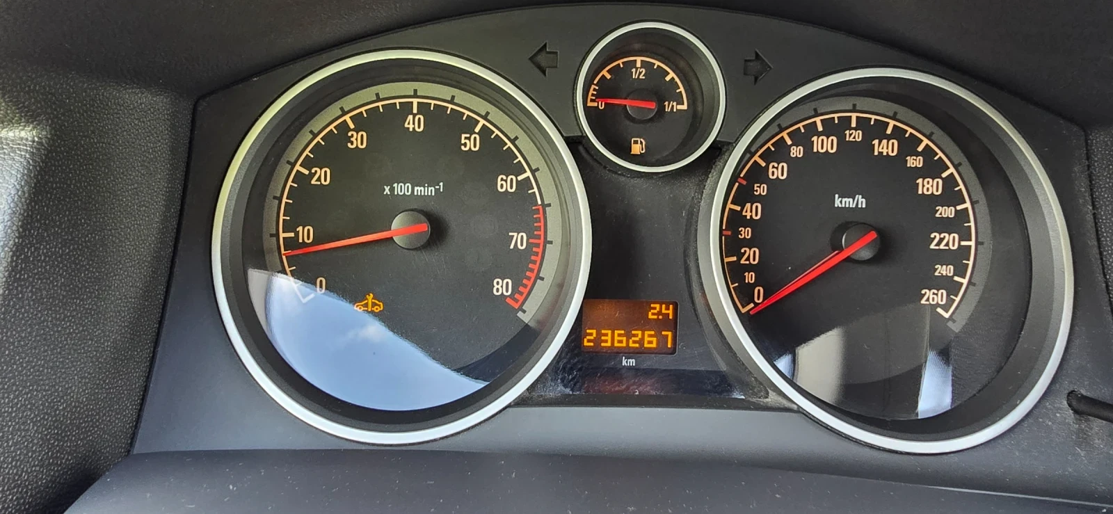 Opel Astra 1.8 140hp, снимка 7 - Автомобили и джипове - 54525304