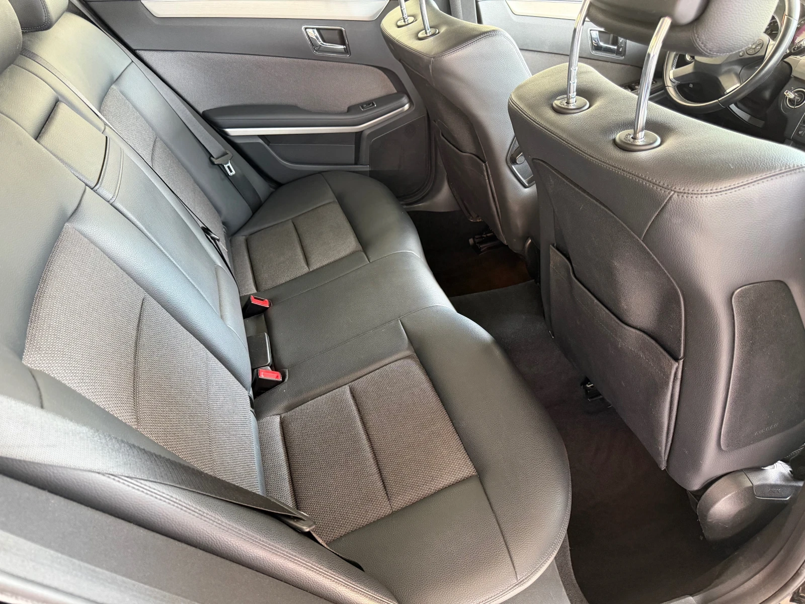Mercedes-Benz E 350 CDI/231hp/AVANGARDE/МЪРТВА ЗОНА/LANE ASSIST/КОЖА/, снимка 10 - Автомобили и джипове - 54685650