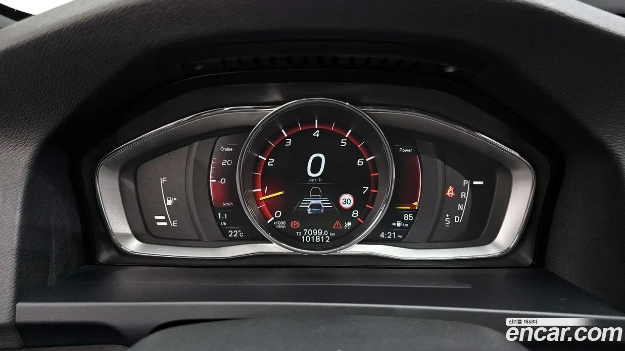 Volvo V60 Cross Country T5 AWD, снимка 9 - Автомобили и джипове - 54793971
