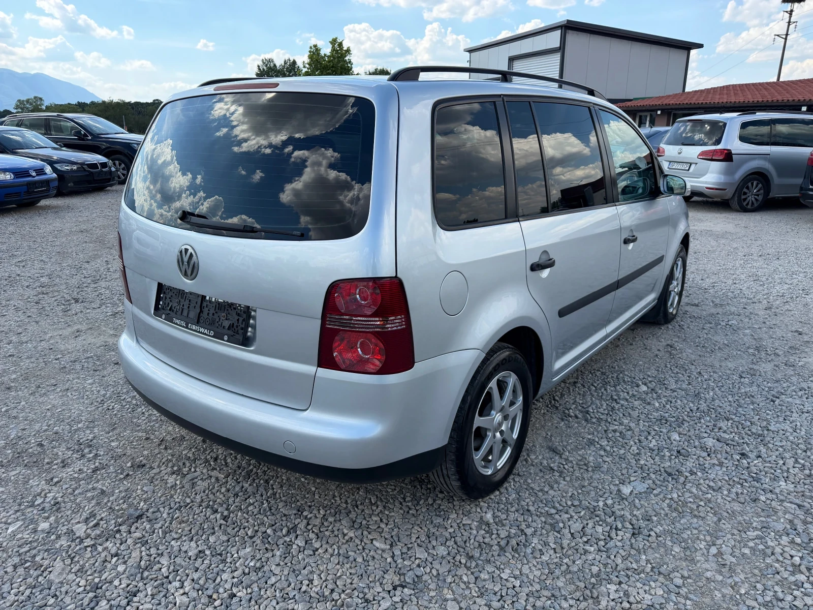 VW Touran 1.9TDI-101-7 МЕСТЕН, снимка 5 - Автомобили и джипове - 54971749