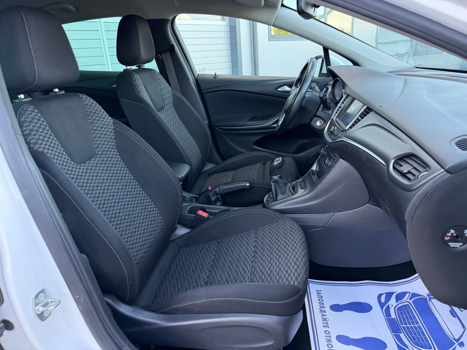 Opel Astra 1.6CDTI Euro6, снимка 11 - Автомобили и джипове - 55077264