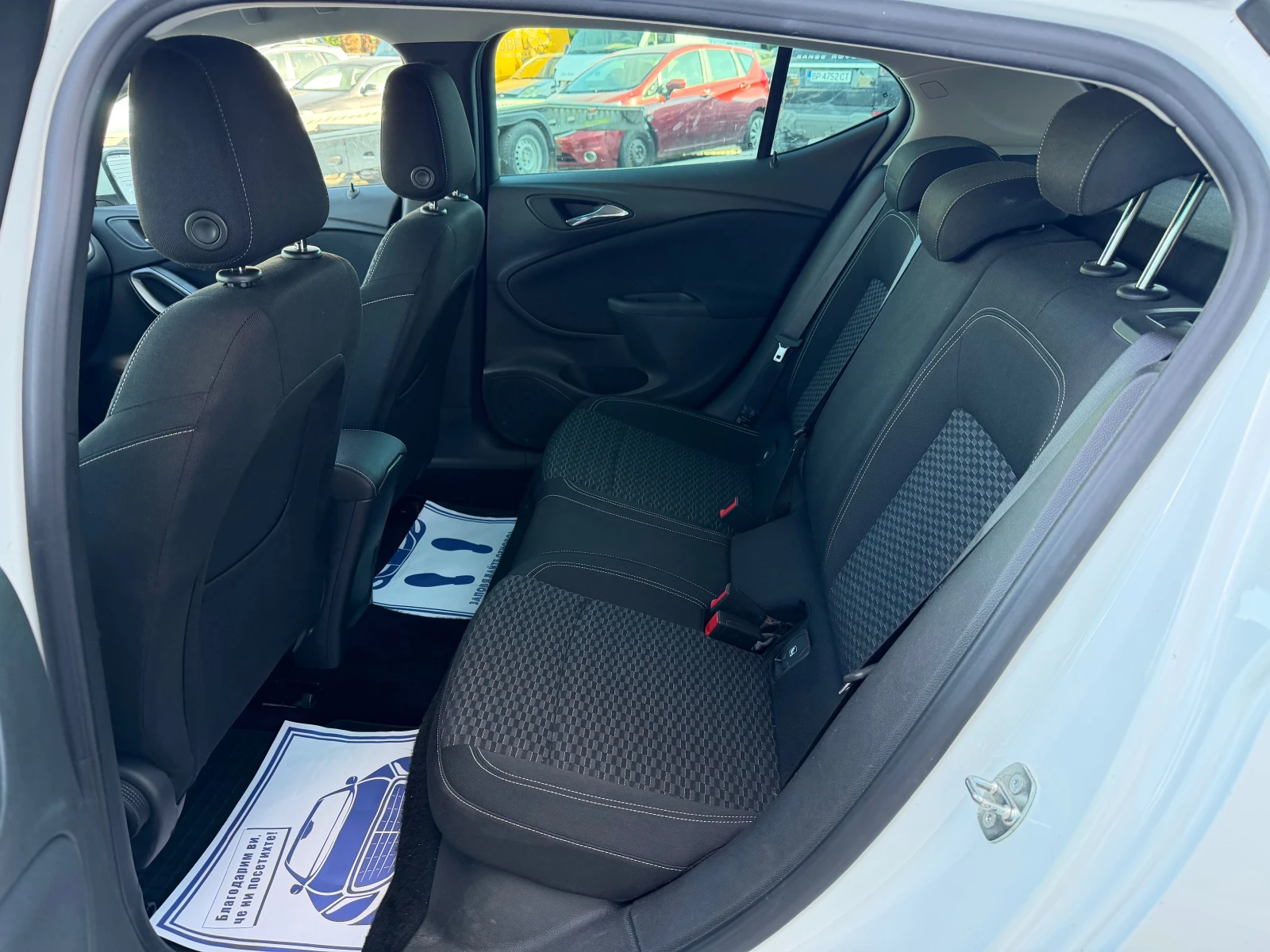 Opel Astra 1.6CDTI Euro6, снимка 10 - Автомобили и джипове - 55077264