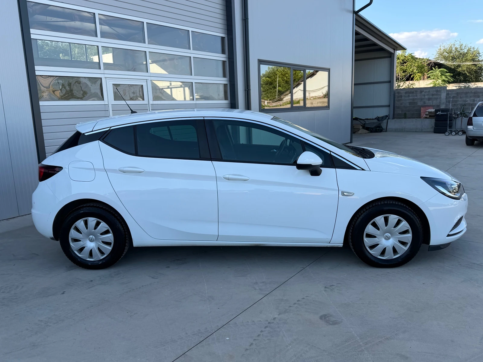 Opel Astra 1.6CDTI Euro6, снимка 6 - Автомобили и джипове - 55077264