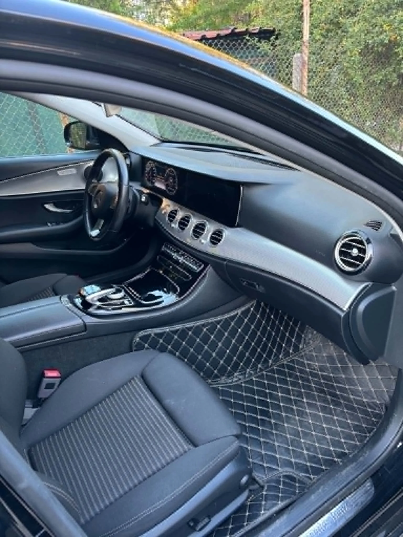 Mercedes-Benz E 220 e220d, W213, снимка 9 - Автомобили и джипове - 55243849
