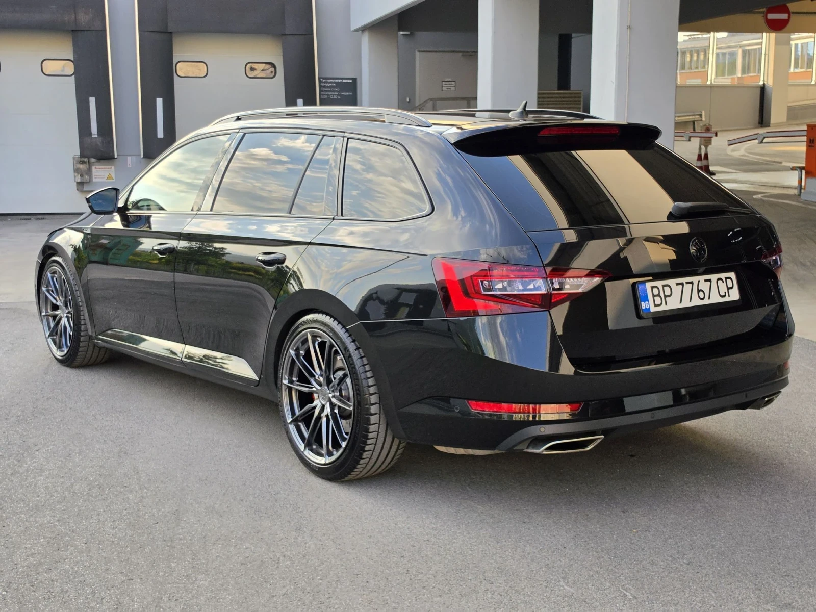Skoda Superb 2.0TSI, 4x4, DSG, SPORTLINE PLUS, снимка 3 - Автомобили и джипове - 55589538
