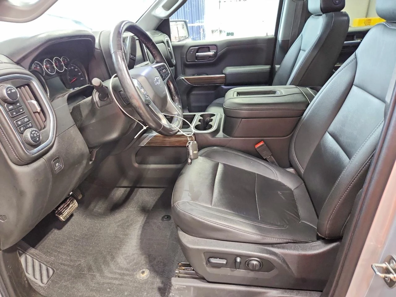 Chevrolet Silverado 5.3l K1500 Lt Trail Boss, снимка 7 - Автомобили и джипове - 55892127