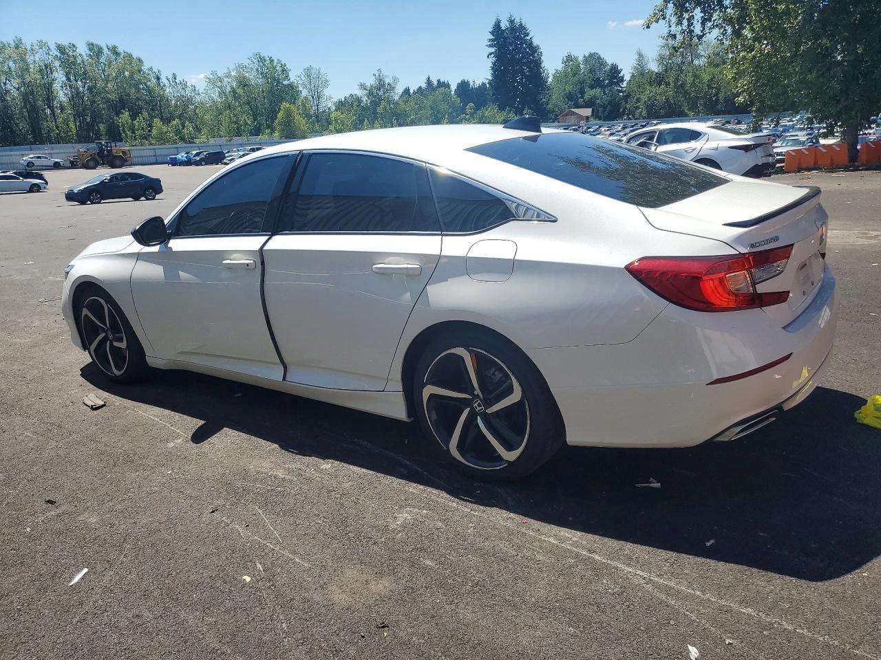Honda Accord 1.5l Sport, снимка 2 - Автомобили и джипове - 55945073