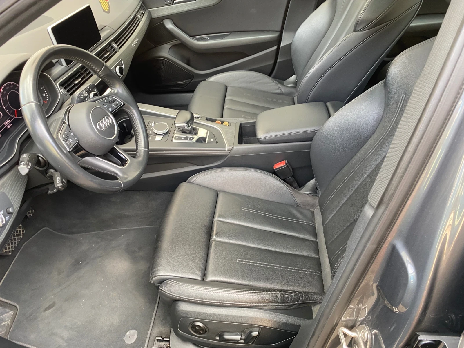 Audi A4 2018 Audi A4 2.0T S-Line пакет, снимка 16 - Автомобили и джипове - 56103856