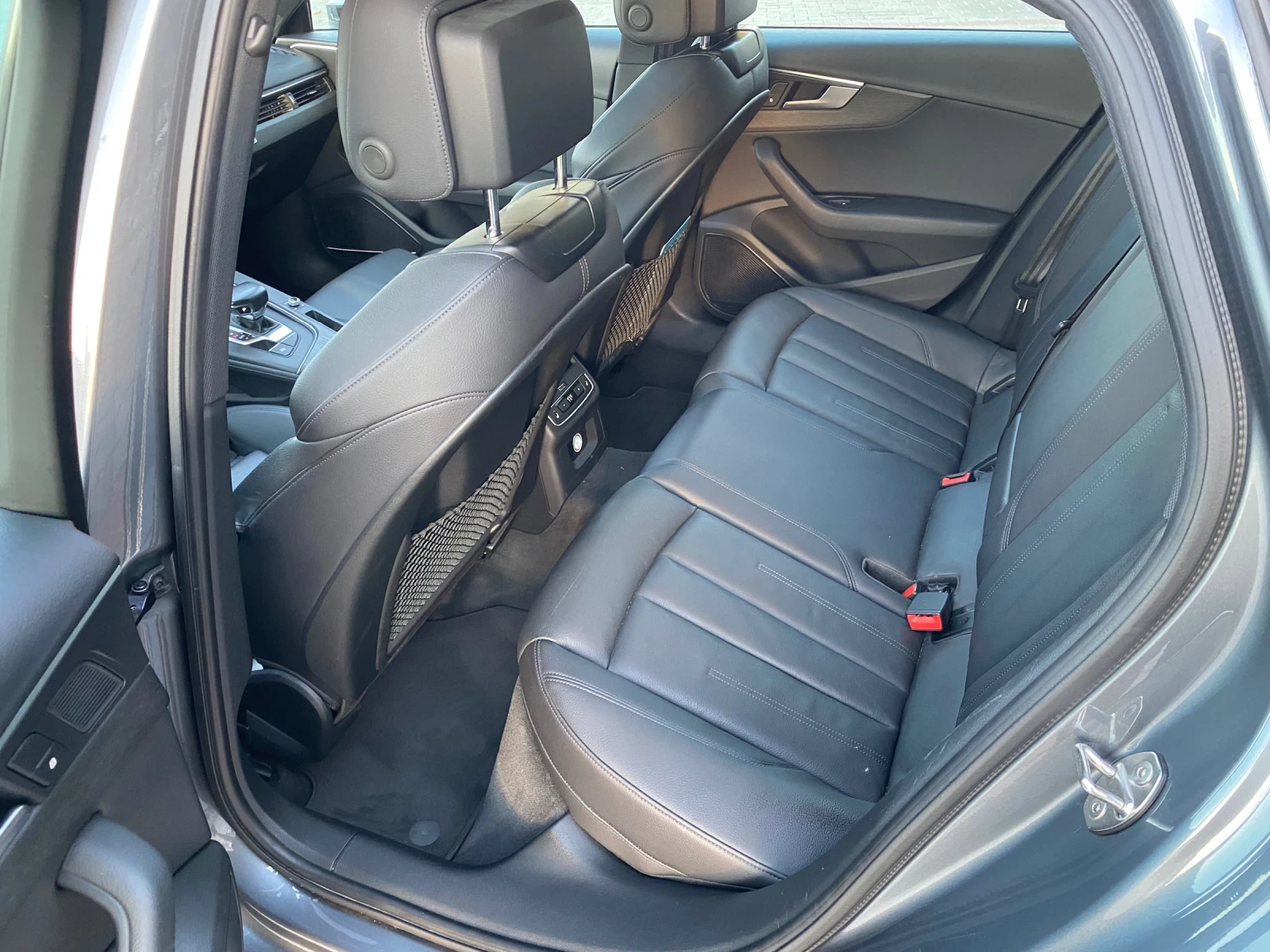 Audi A4 2018 2.0T S-Line пакет, снимка 12 - Автомобили и джипове - 56103856