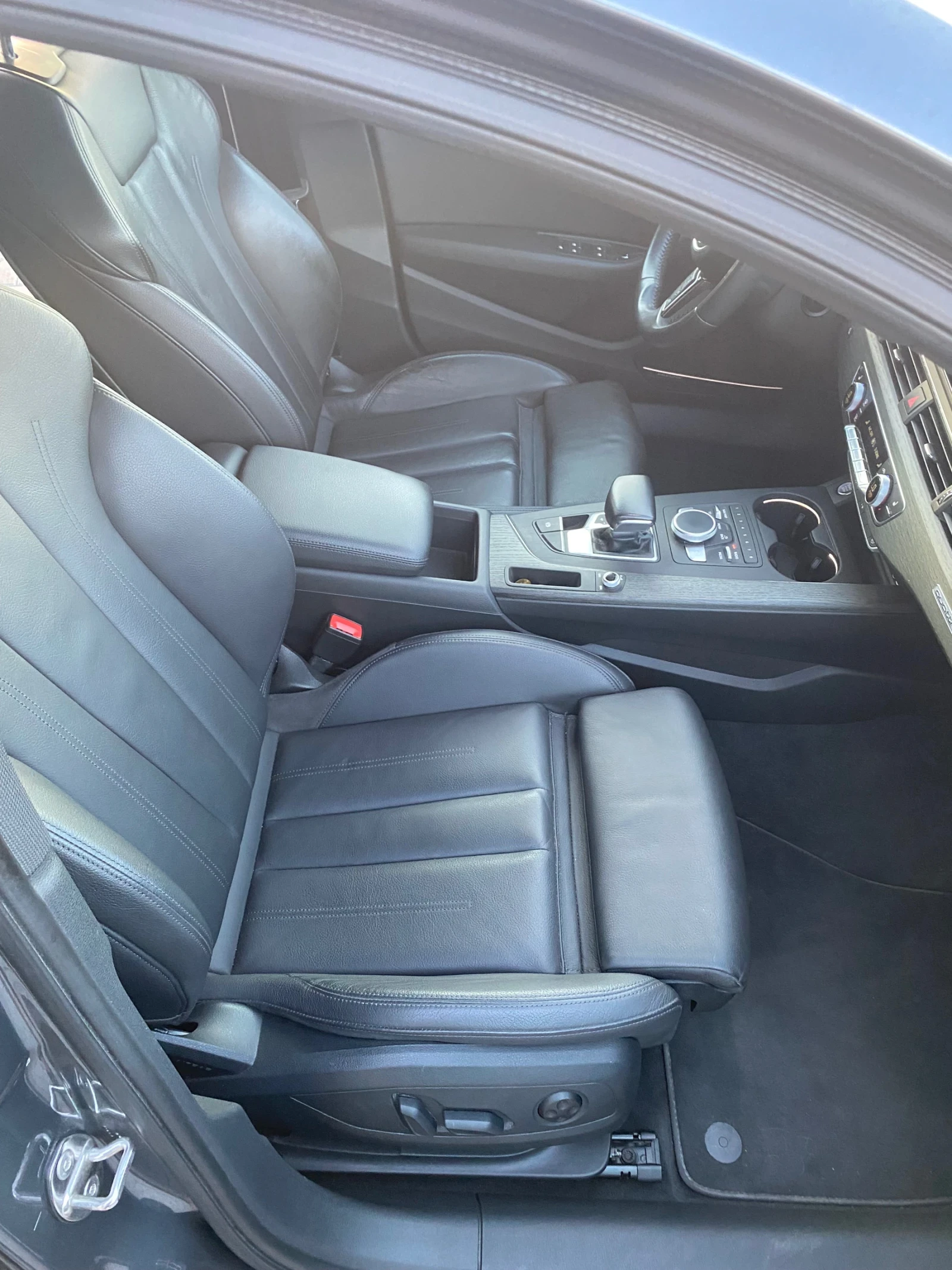 Audi A4 2018 2.0T S-Line пакет, снимка 11 - Автомобили и джипове - 56103856