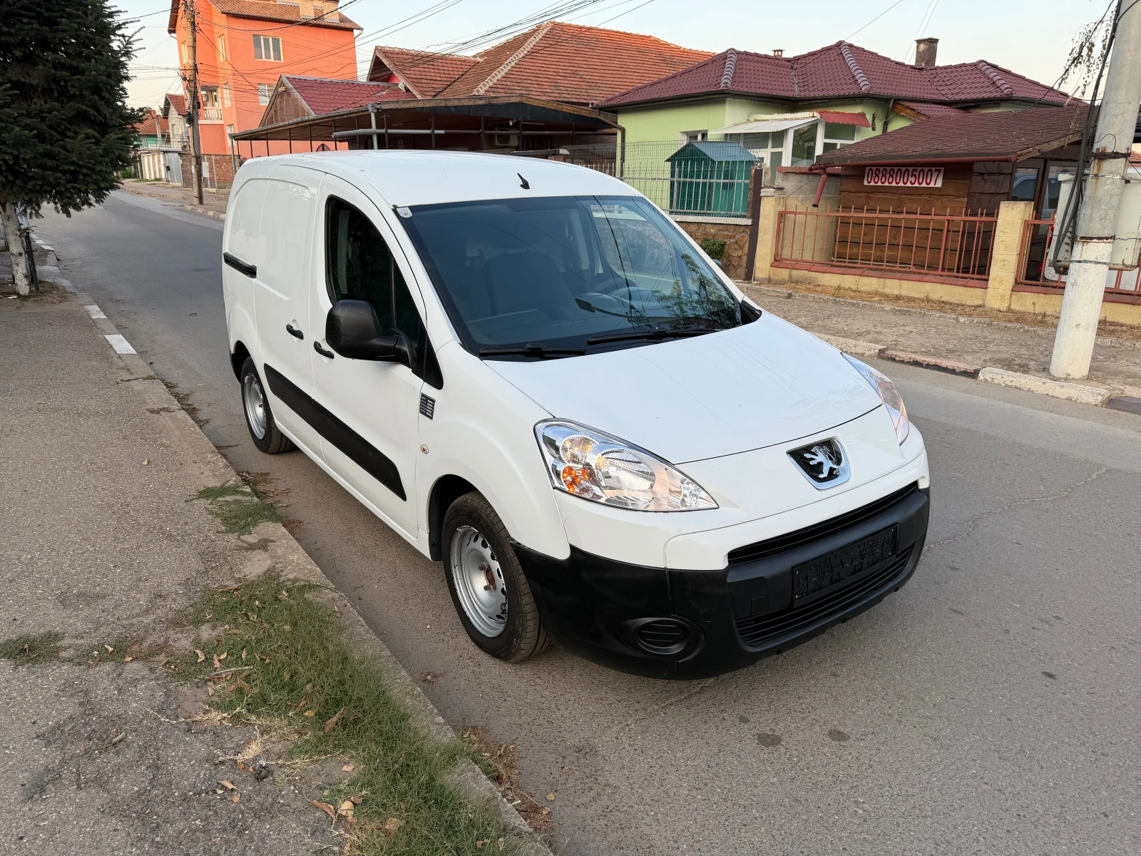 Peugeot Partner, снимка 3 - Автомобили и джипове - 56288803