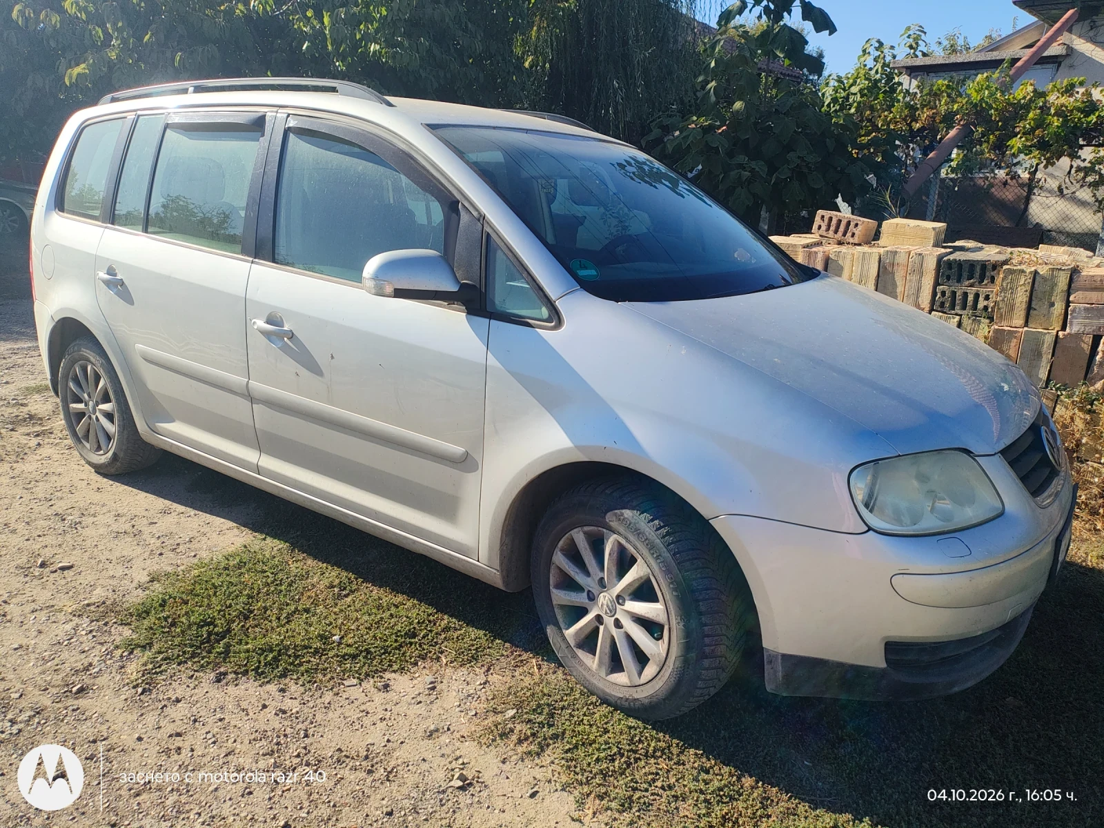 VW Touran 1.9, снимка 3 - Автомобили и джипове - 56347391