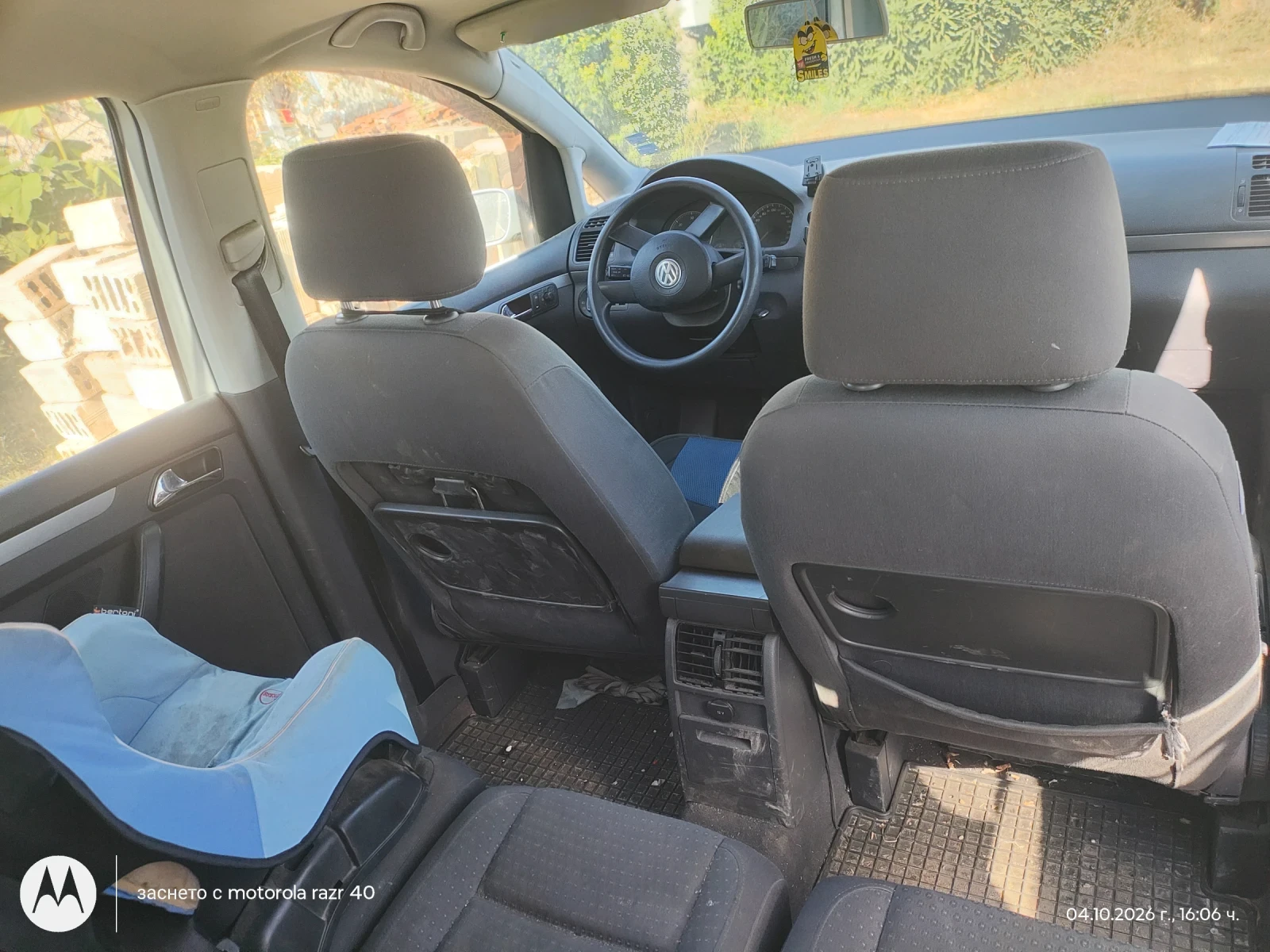 VW Touran 1.9, снимка 5 - Автомобили и джипове - 56347391