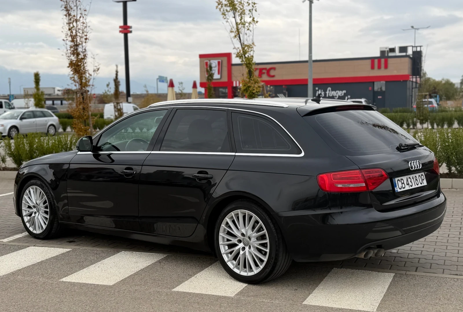 Audi A4 2.0 TDI 6 speed //TOP//, снимка 3 - Автомобили и джипове - 56520643