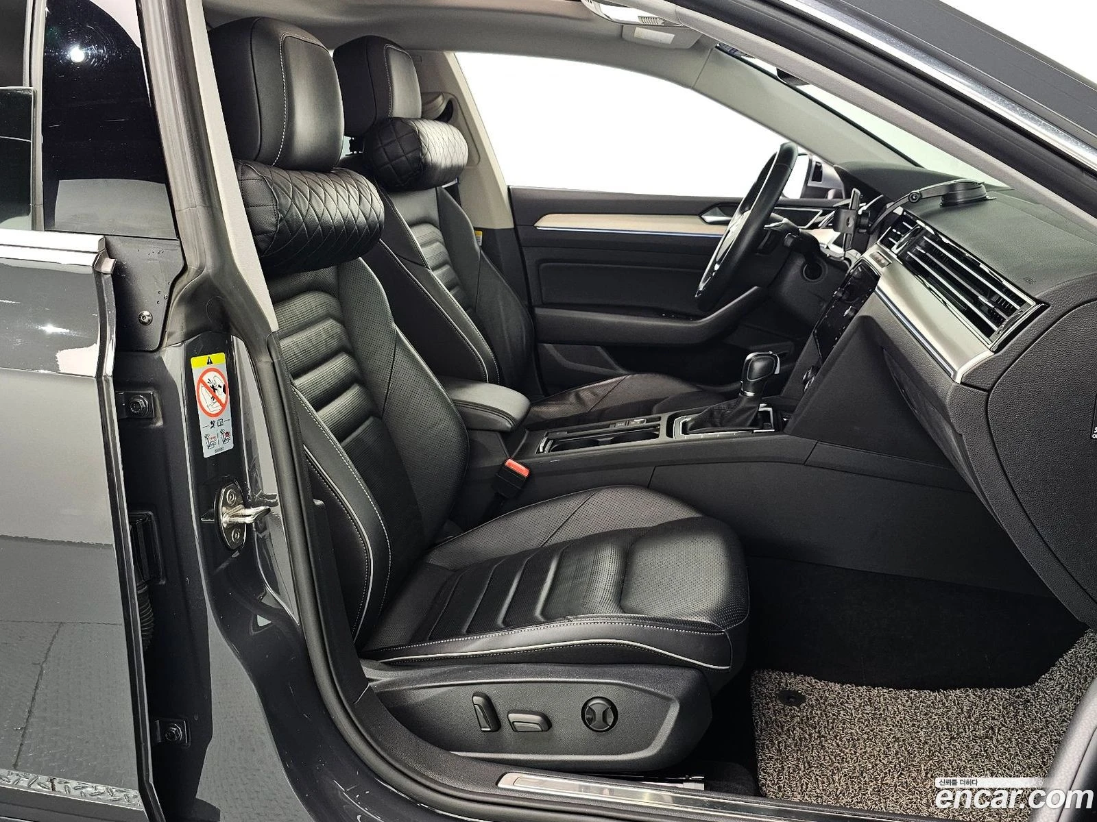 VW Arteon 2.0 TDI Premium, снимка 11 - Автомобили и джипове - 56570589