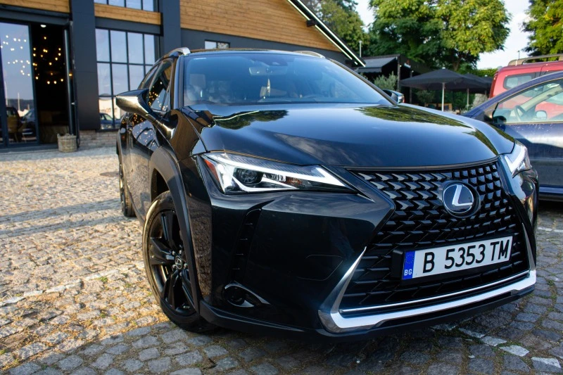 Lexus UX 250h, снимка 4 - Автомобили и джипове - 47434836