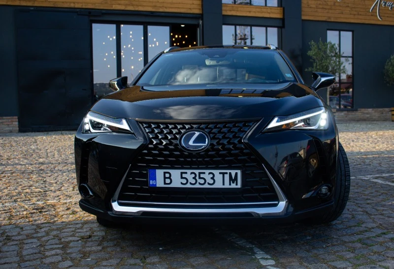 Lexus UX 250h, снимка 2 - Автомобили и джипове - 47434836