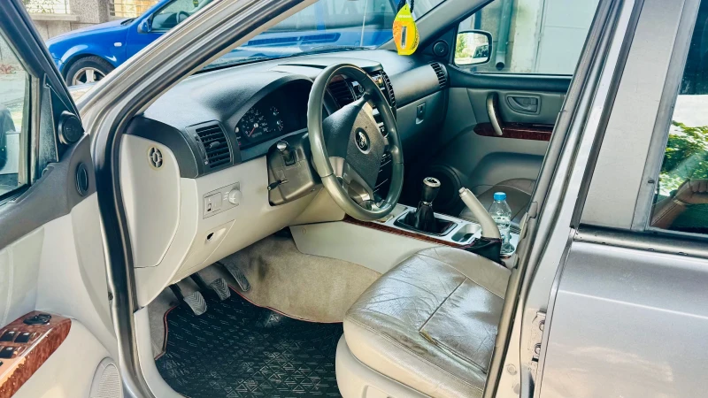 Kia Sorento 2.4, снимка 7 - Автомобили и джипове - 52502005