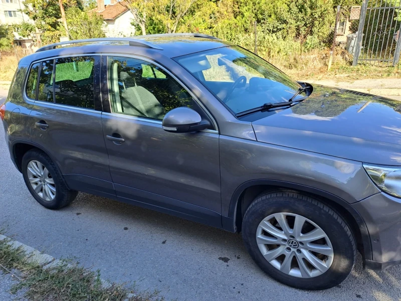 VW Tiguan 2.0 TDI, снимка 11 - Автомобили и джипове - 52826149