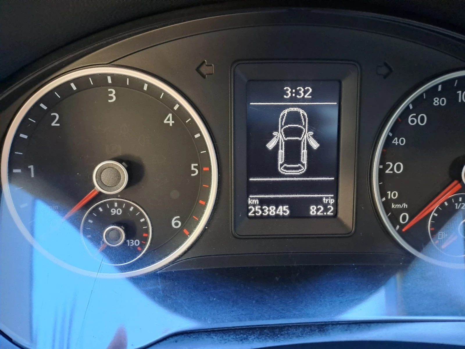 VW Tiguan 2.0 TDI - изображение 7