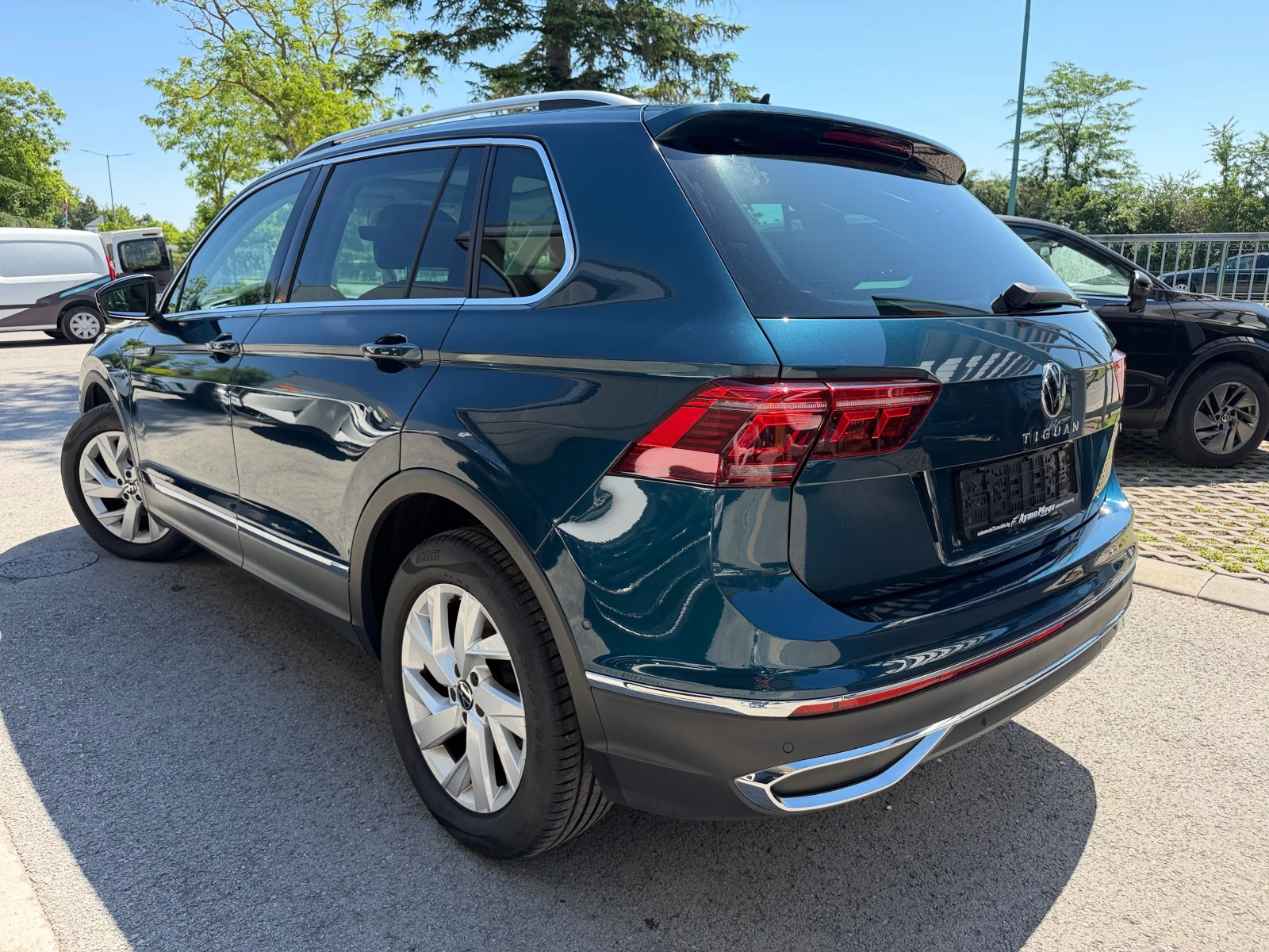 VW Tiguan 2.0 4X4 HIGLINE, снимка 5 - Автомобили и джипове - 52939508