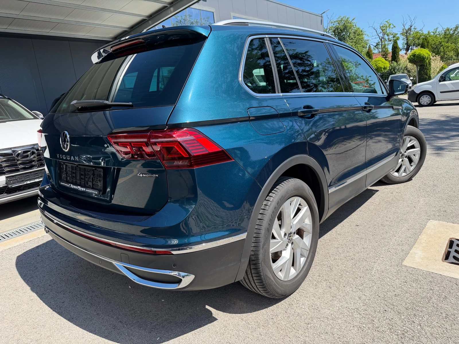 VW Tiguan 2.0 4X4 HIGLINE, снимка 6 - Автомобили и джипове - 52939508